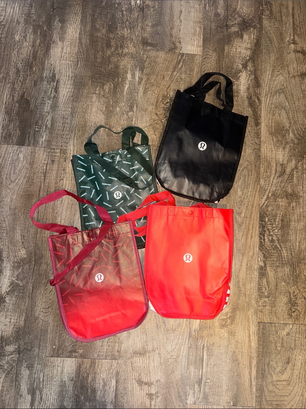 4 lululemon shopping totes
